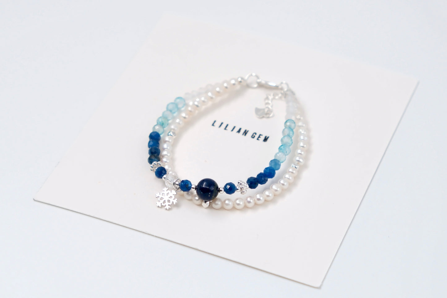 Product Description: Frozen-Inspired Blue White Crystal Bracelet – Icy Elegance