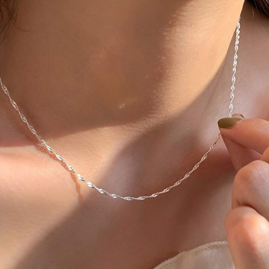 Simple & Stylish Plain Chain