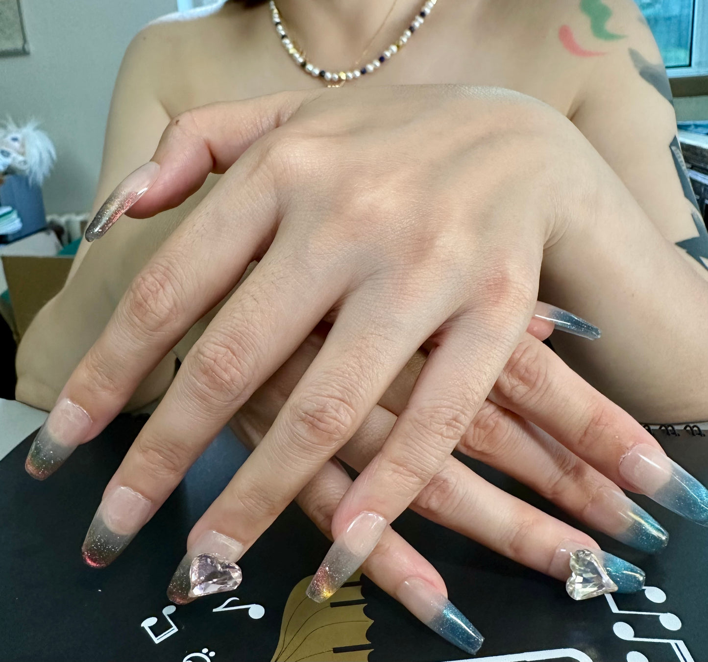 Heart Rhinestone Two-Tone Cat Eye Press-On Nails