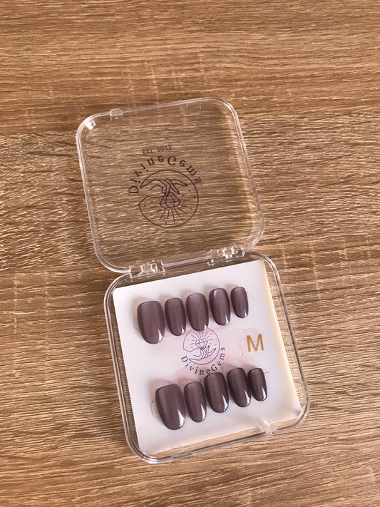 Lavender Cat Eye Medium Nails