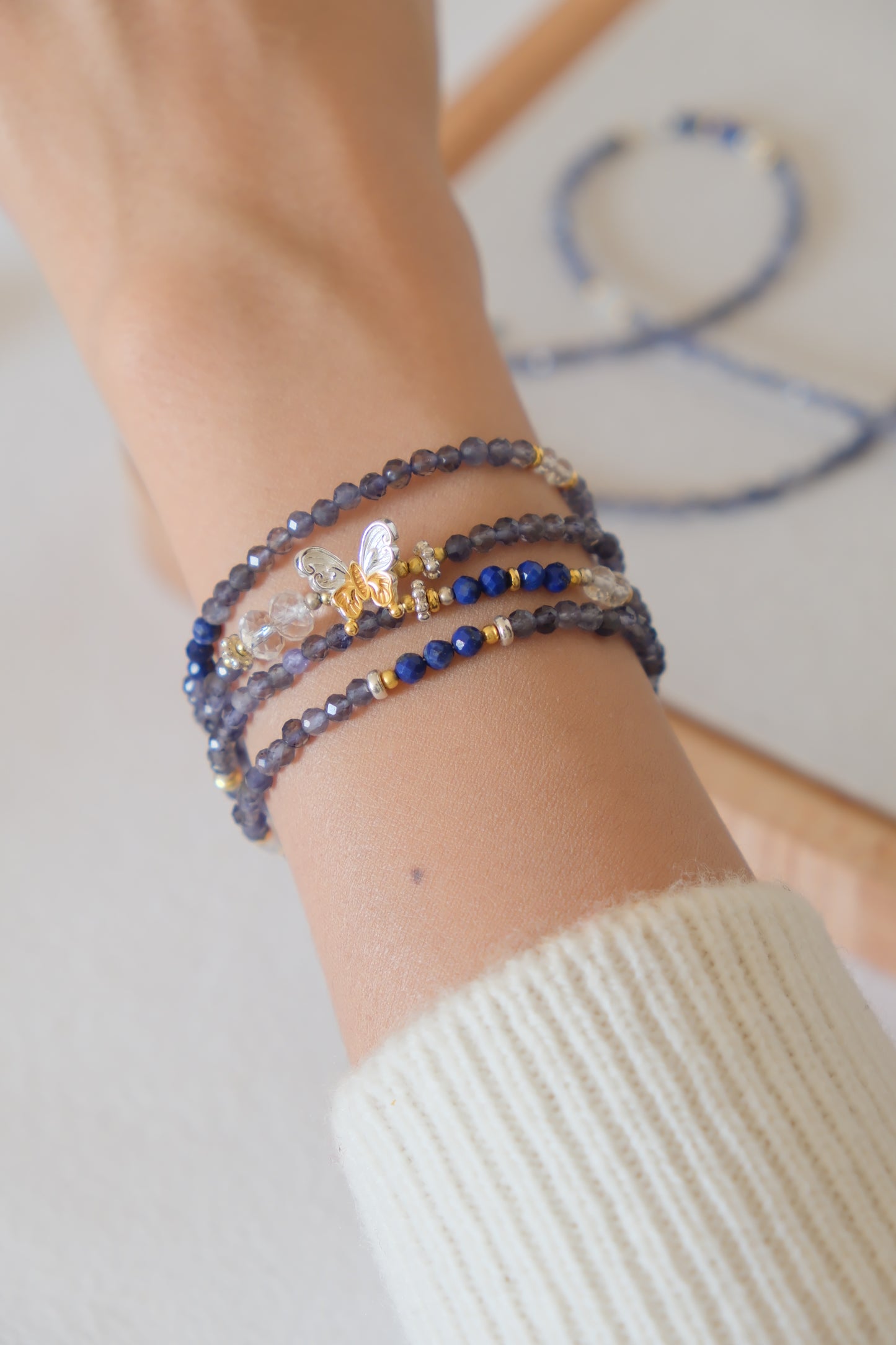 Collier long en lapis-lazuli – Sérénité en bleu
