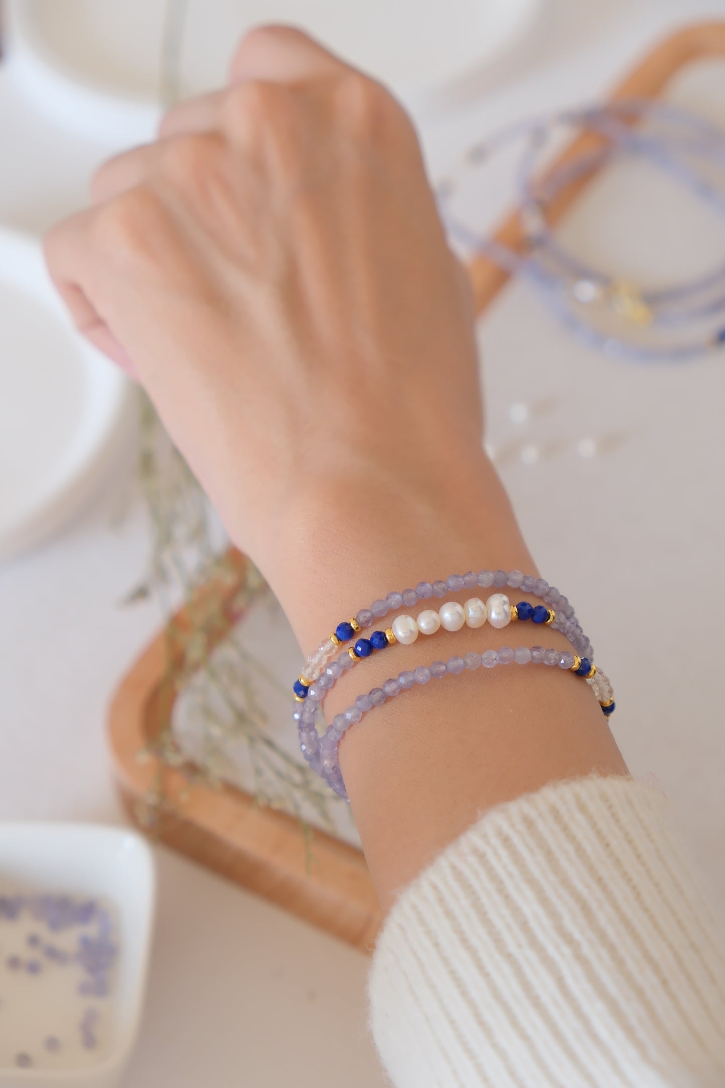 Bracelet Tanzanite et Perles de Cristal Bleu – Oceanic Harmony