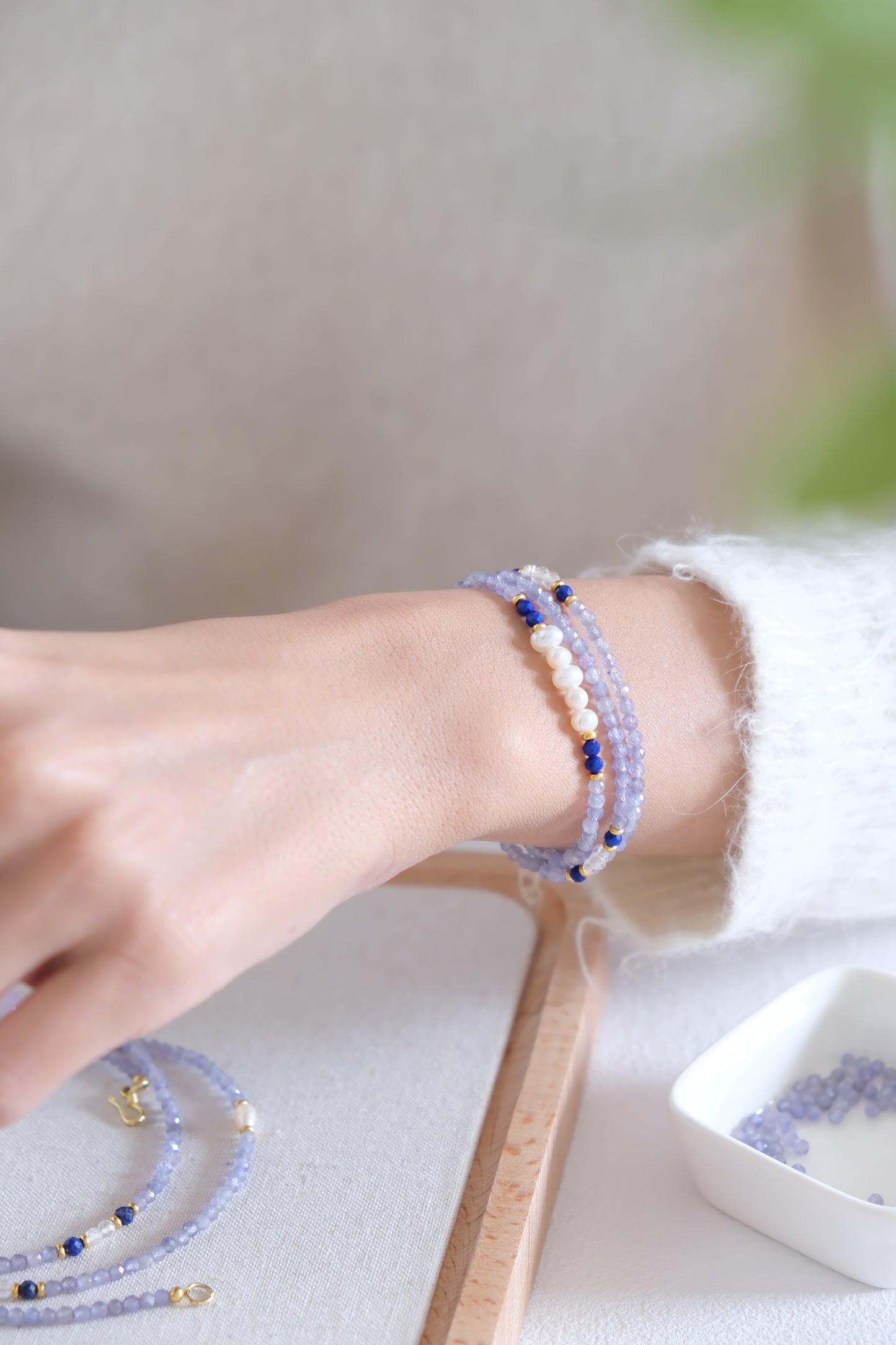 Bracelet Tanzanite et Perles de Cristal Bleu – Oceanic Harmony