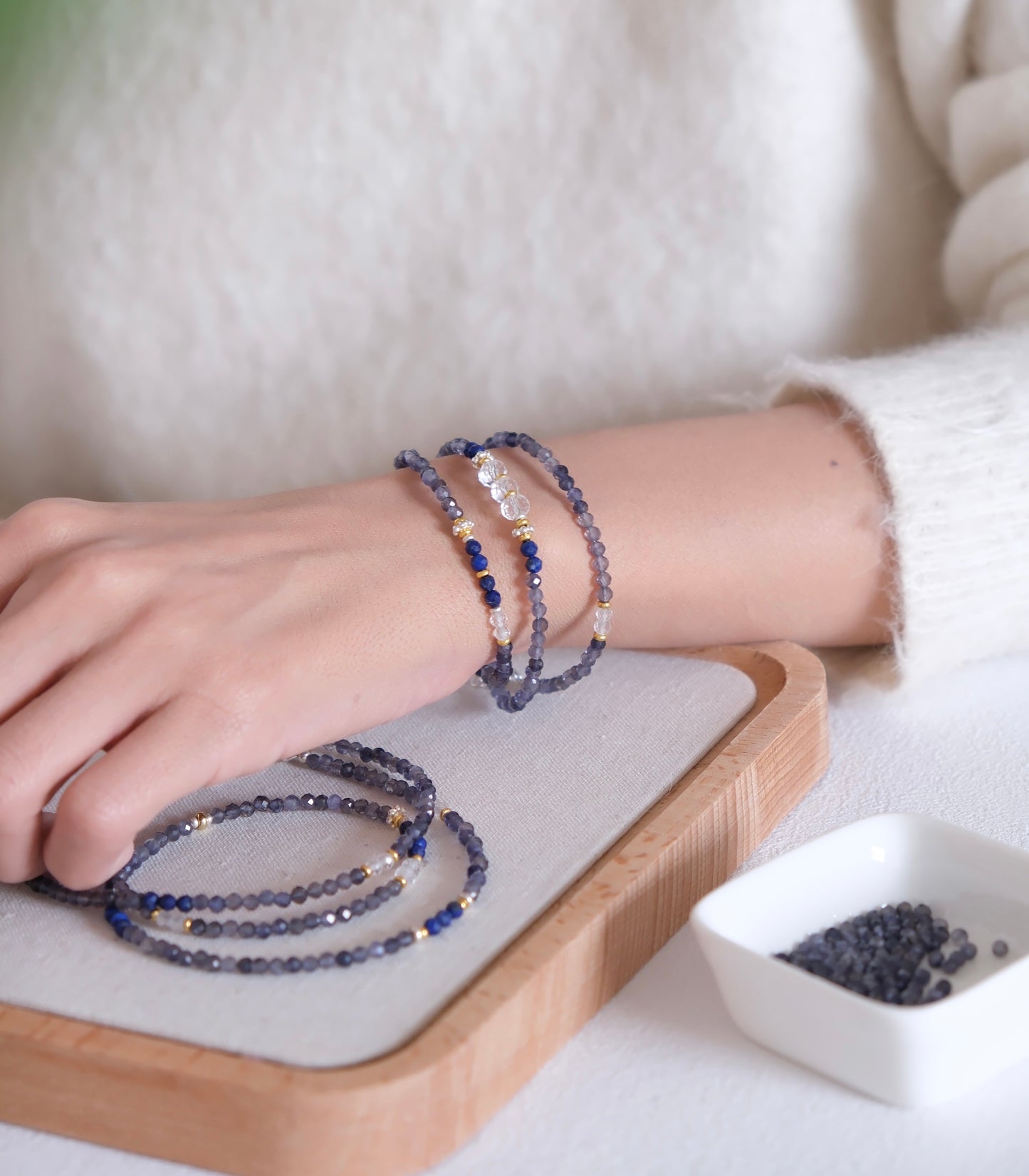 Collier court en lapis-lazuli – Simplicité sereine