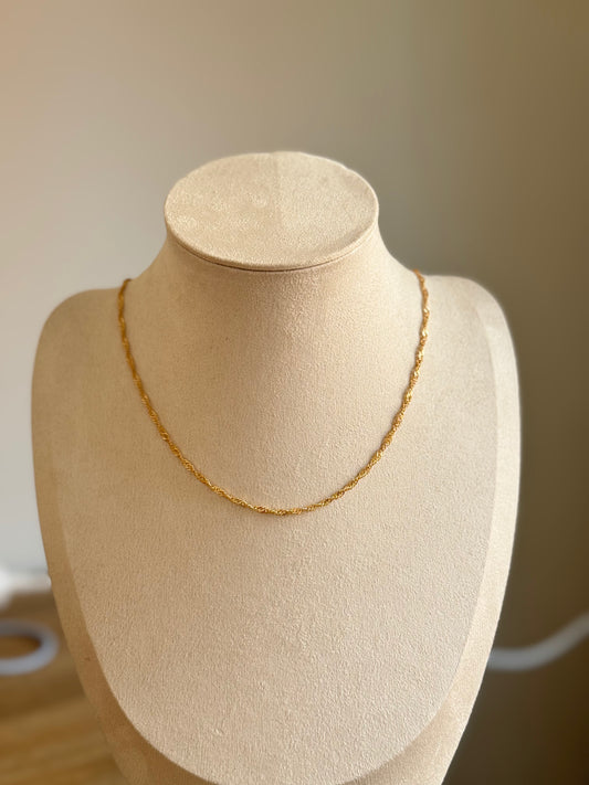 Simple & Stylish Plain Chain