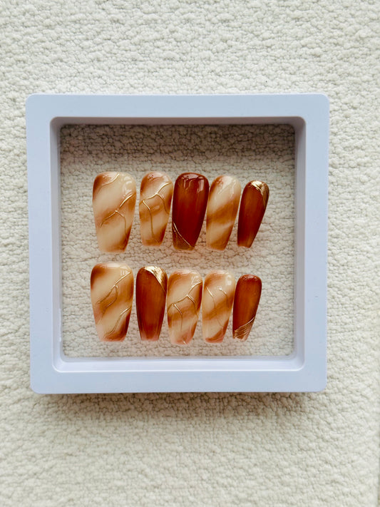 Autumn Ombre Handmade Mid-Trapezoid Press-On Nails | Warm Caramel and Light Brown with a Hint of Gold