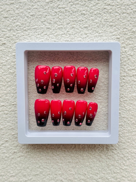 Faux ongles décalcomanies trapézoïdaux dégradés noir et rouge | Dégradé rose-noir fait main avec diamants