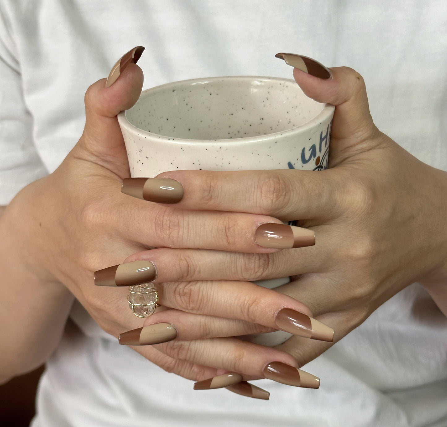 Ongles à coller faits main chic kaki style français | Gel de haute qualité