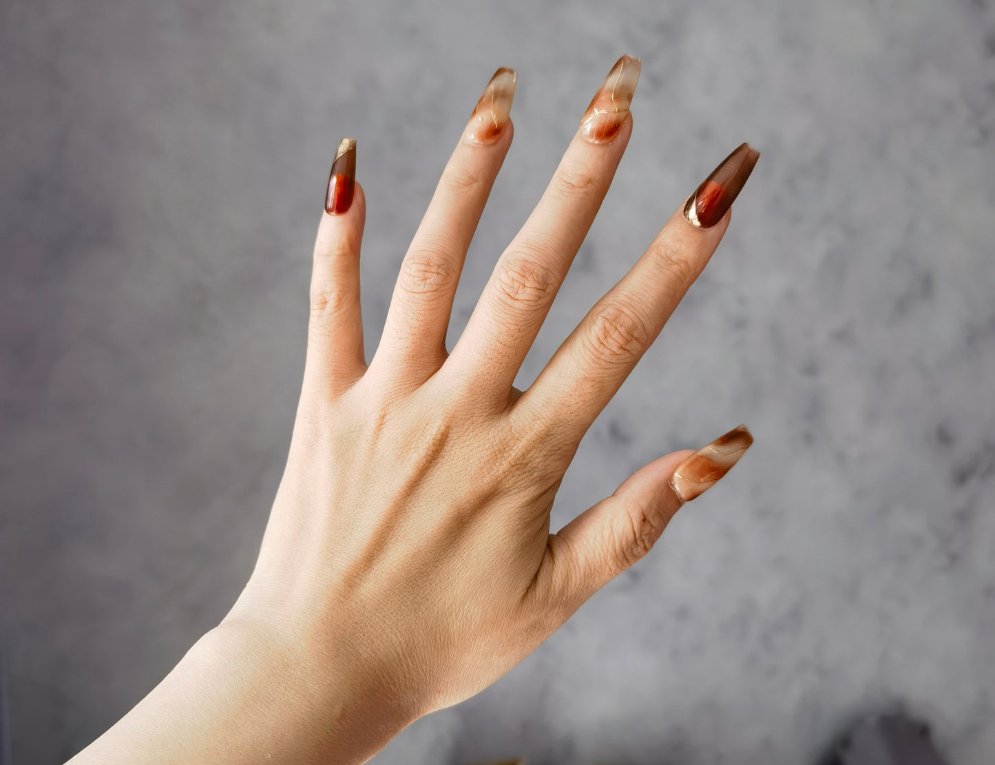Autumn Ombre Handmade Mid-Trapezoid Press-On Nails | Warm Caramel and Light Brown with a Hint of Gold